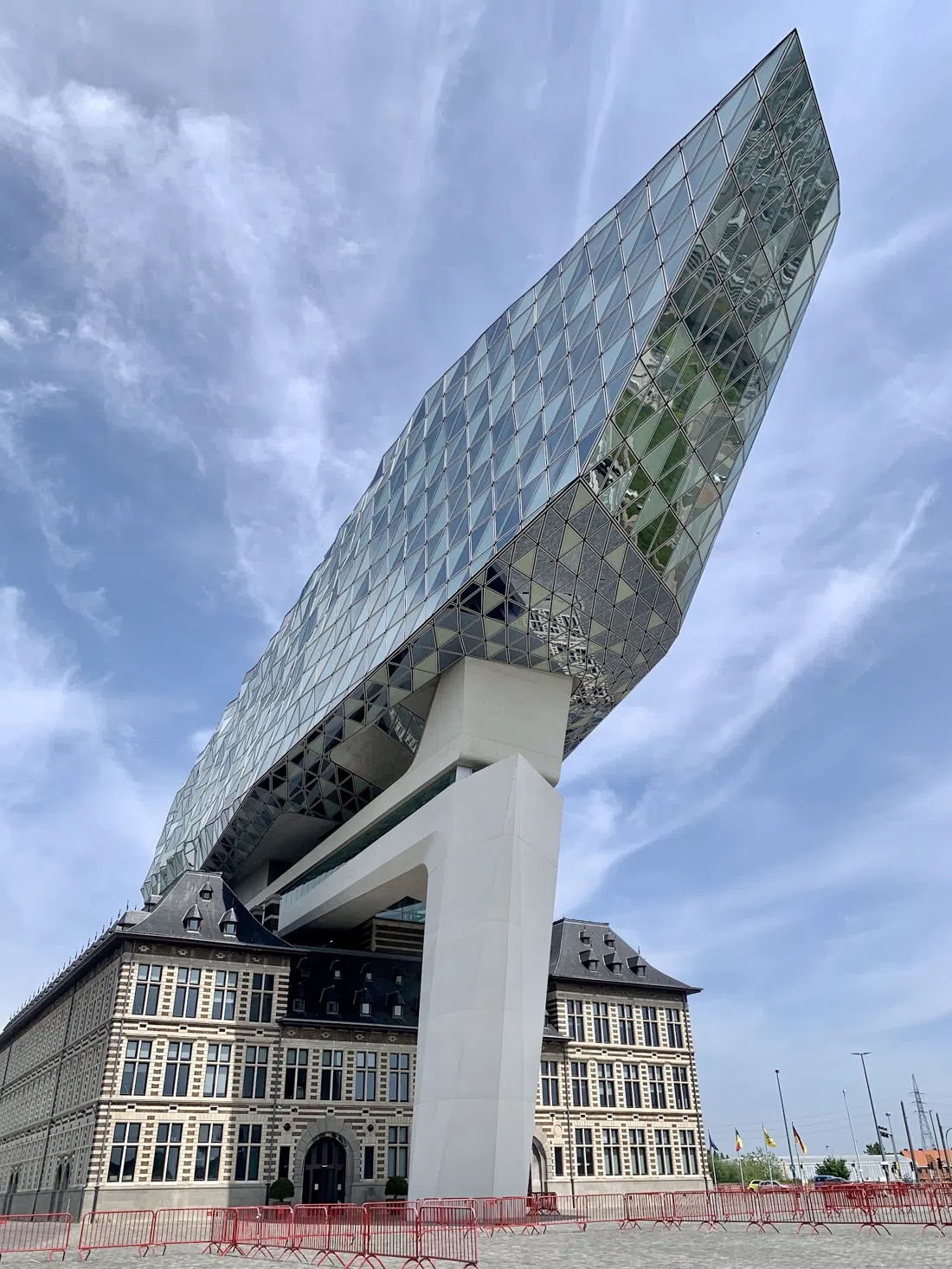 Havenhuis (Port House) ved nat, Antwerpen