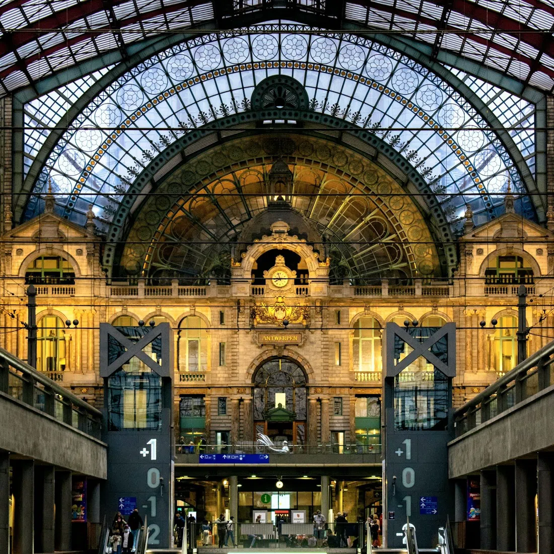 Station Antwerpen-Centraal, Antwerpen
