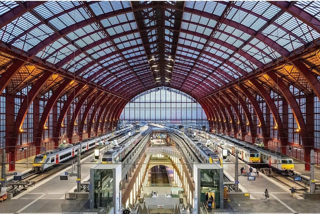 Antwerpen-Centraal — photo 4