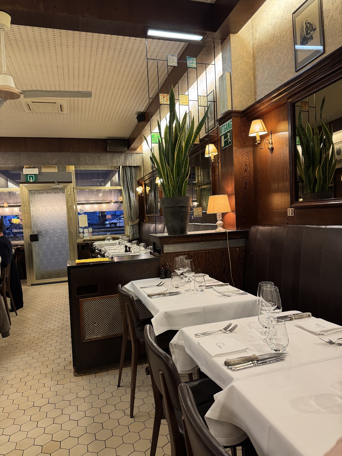 Ciro's — photo 6