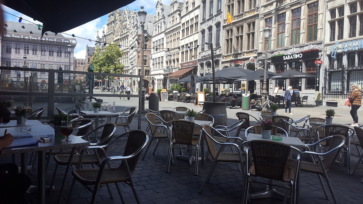 Kid's Rhythm 'n' Blues Kaffee, Antwerp